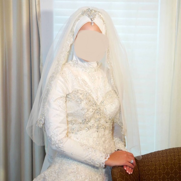 Mori Lee Size 8 Modest Wedding Dress - Picture 3 of 5